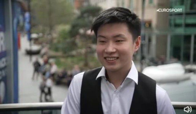 年轻、接地气的形式收获众多花式夸赞，网友直呼导演“5G冲浪，好会玩 《海的尽头是草原》发布预告 尔冬升以小家讲大爱 2022-08-23 日前，由尔冬升执导的电影《海的尽头是草原》发布“草原往事”版预告，以更全面的角度展现了“三千孤儿入内蒙”的历史背景下，两个家庭从上海到内蒙古、从年少到白头的命运交织。